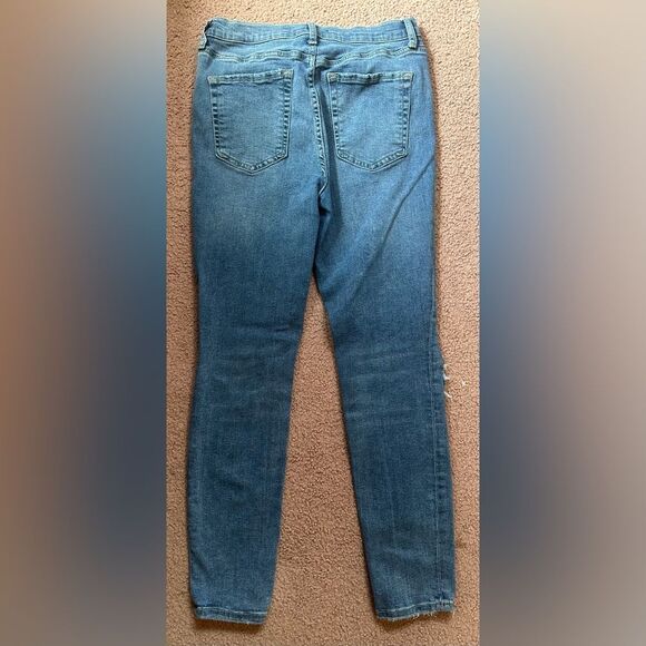 NWOT WE THE FREE Distressed Blue Jeans SIZE 29 free people - Picture 2 of 8